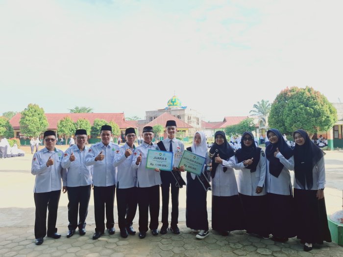 Siswa MTsN 2 Bungo Raih Prestasi di Ajang Duta Batik dan Duta Seni Budaya HUT Kabupaten Bungo Siswa MTsN 2 Bungo Raih Prestasi di Ajang Duta Batik dan Duta Seni Budaya HUT Kabupaten Bungo