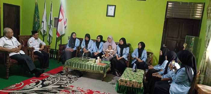 Sambut Hangat Mahasiswa PPL Universitas Islam Yasni Bungo, Waka Kurikulum MTsN 2 Bungo Berikan Bimbingan Maksimal