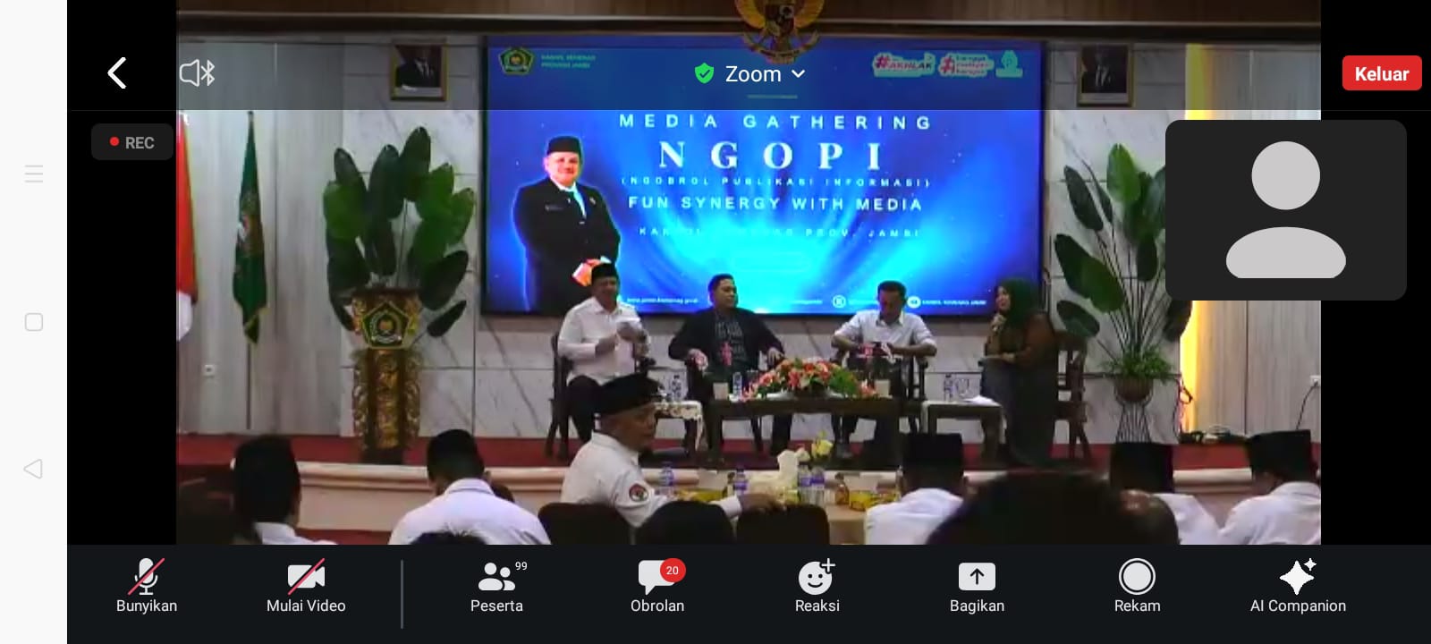 MTsN 2 BUNGO MENGIKUTI DARING KEGIATAN MEDIA GATHERING NGOPI SYNERGY WITH MEDIA 