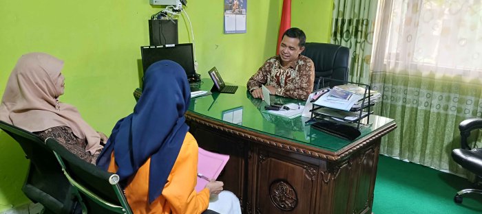 Mahasiswa FKIP UNJA Ajukan Penelitian di MTsN 2 Bungo, Kepala Madrasah Sambut Baik