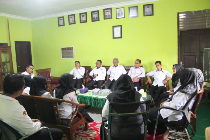 Sambut Tahun Ajaran Baru, Panitia PPDBM MTsN 2 Bungo Gelar Rapat Strategis di Ruang Kepala Madrasah