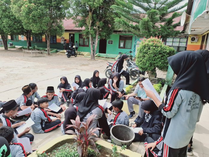 MTsN 2 Bungo Latihan Paduan Suara Sambut Sumpah Pemuda