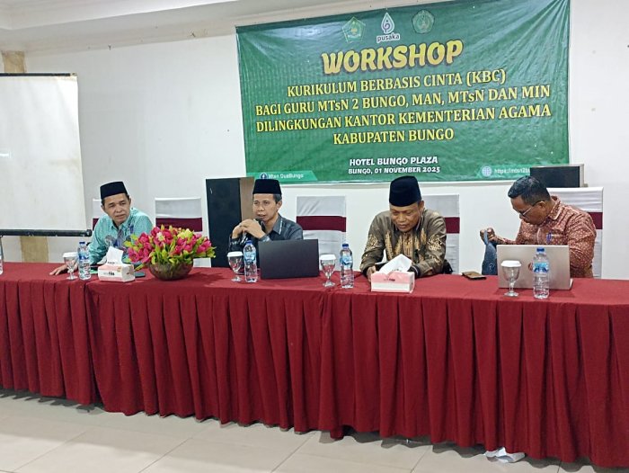 Kepala Kemenag Bungo Buka Workshop Kurikulum Berbasis Cinta
