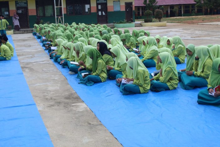 Meningkatkan Takwa, Ratusan Siswa MTsN 2 Bungo Khidmat Ikuti Pembukaan Pesantren Kilat Meningkatkan Takwa, Ratusan Siswa MTsN 2 Bungo Khidmat Ikuti Pembukaan Pesantren Kilat