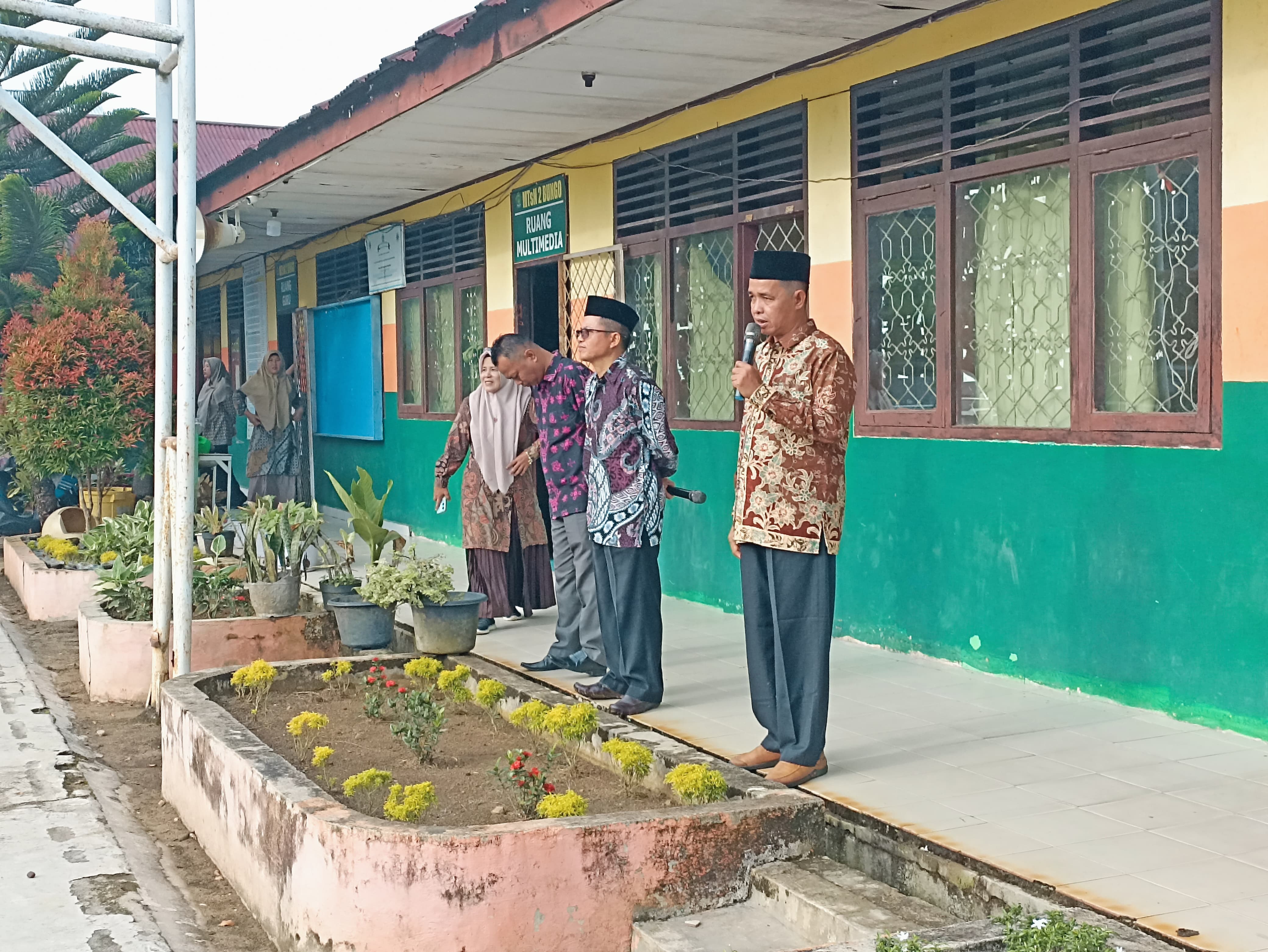 SEMUA SISWA KEMBALI KE MADRASAH SETELAH LIBUR HARI RAYA IDUL FITRI 