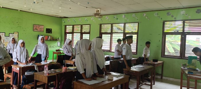 Seluruh Warga MTsN 2 Bungo Ikuti Pembacaan Naskah Pancasila Serentak