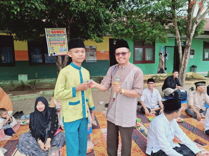 Kocak dan Menginspirasi! Ruslan, S.Ag. Sihir Siswa MTsN 2 Bungo Lewat Ceramah Kemuliaan Ramadhan