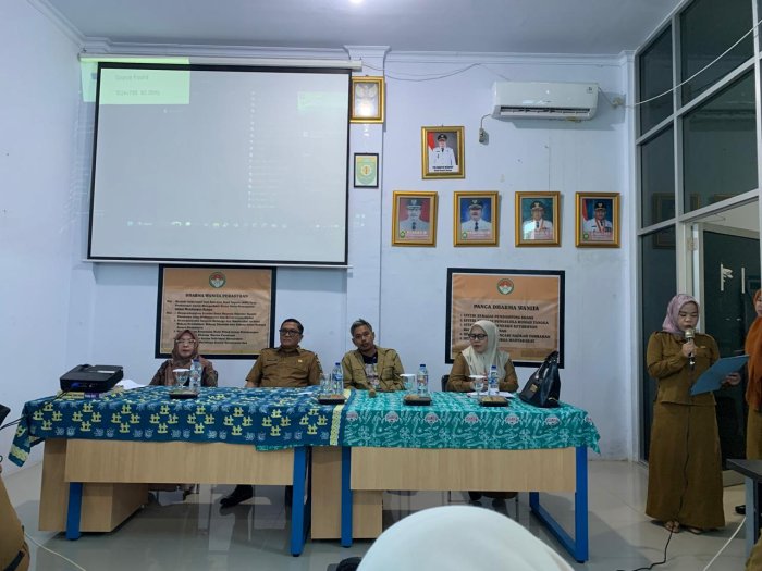 Perkuat Kompetensi Guru dalam Arus Informasi, Guru MTsN 2 Bungo Ikuti Bimtek Literasi Informasi