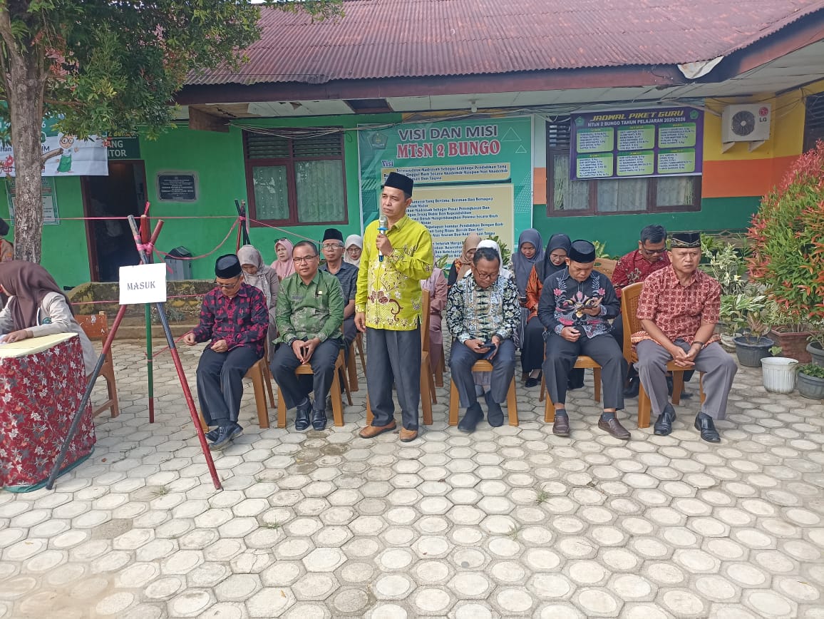 PEMILIHAN OSIM MTsN 2 BUNGO RESMI DIBUKA, KEPALA MADRASAH BERIKAN SAMBUTAN