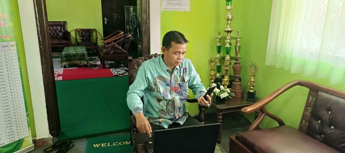 Kepala MTsN 2 Bungo Ikuti Zoom Meeting Percepatan Pendataan Sarana dan Prasarana Madrasah