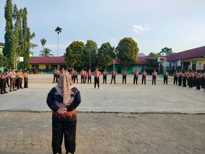 Upacara Penutupan Latihan Rutin MTsN 2 Bungo