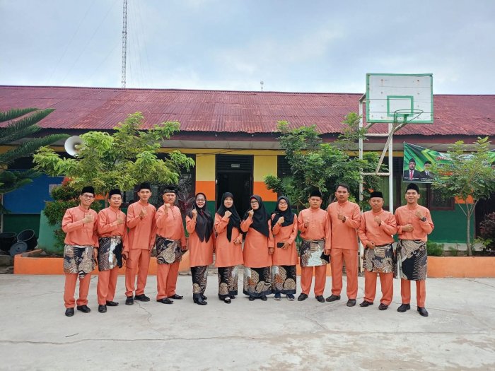 Kekompakan Guru MTsN 2 Bungo Menjadi Inspirasi Pendidikan