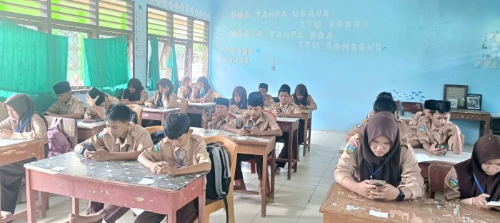 Rampung dengan Tertib, MTsN 2 Bungo Sukses Gelar Hari Terakhir Ujian Semester Genap